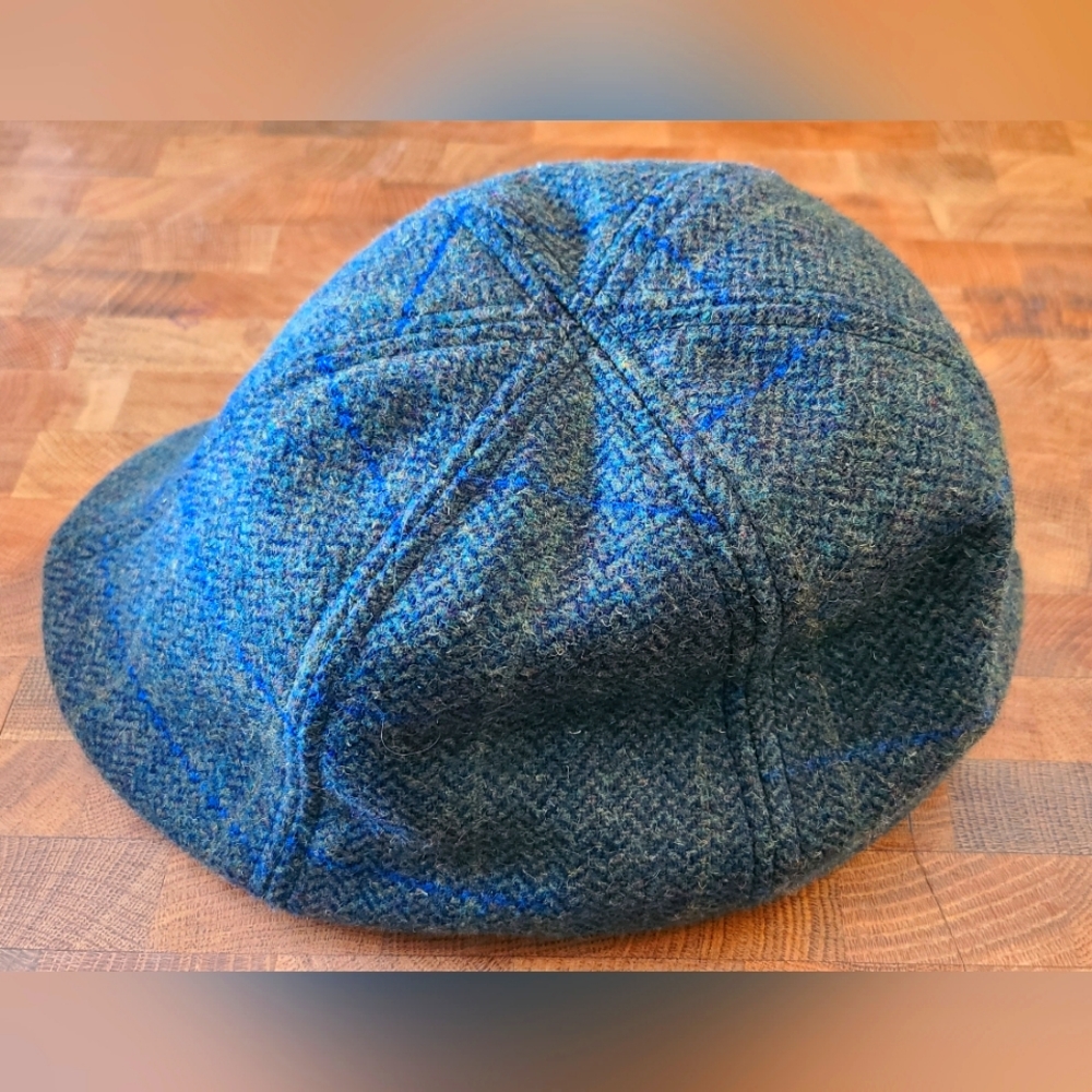 Boston Scally Wool Hat, M/L, Green with Blue Strips.